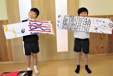 Students creating decorations