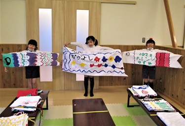 Students creating decorations