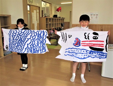 Students creating decorations