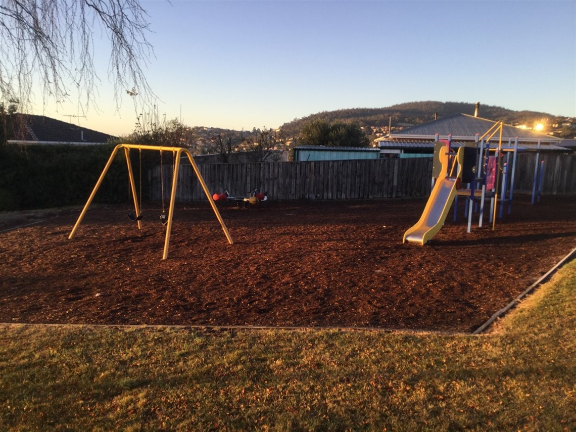 Kalang-Avenue-Playground-Medium.jpg