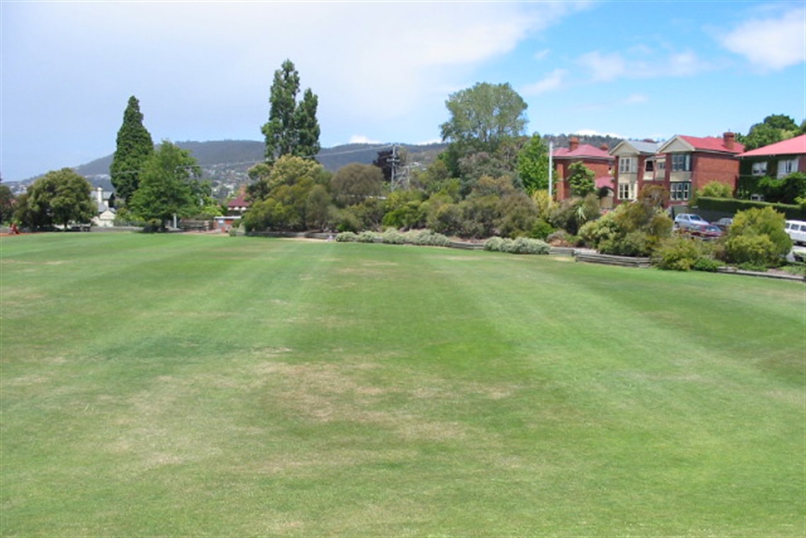 Parliament Street Oval