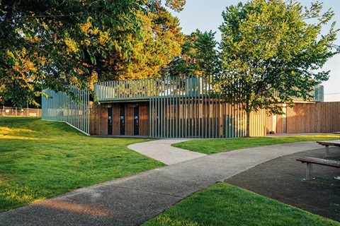 Long Beach public toilets