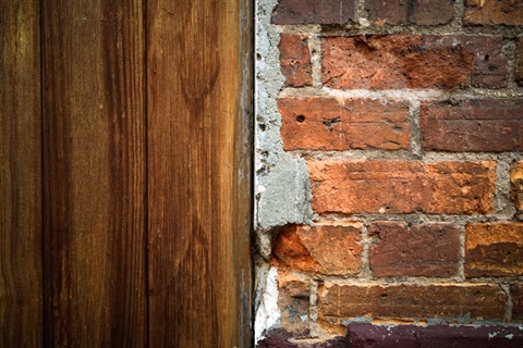 house-Tony-Lomas-750X500-asbestos-page.jpg