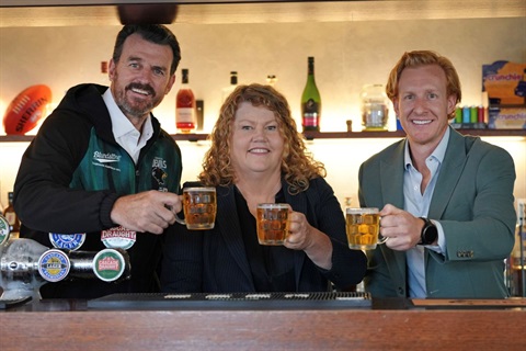 Queens-Heads-Hotel-Brendan-Gale-LM-Nick-Sallmann-JSC09154 (socials).jpg